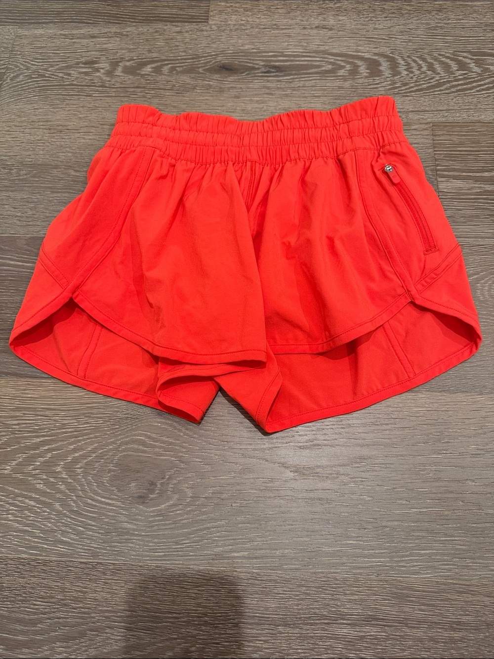 Lululemon Tracker Low-Rise Lined Short 4” Love Red Size 6